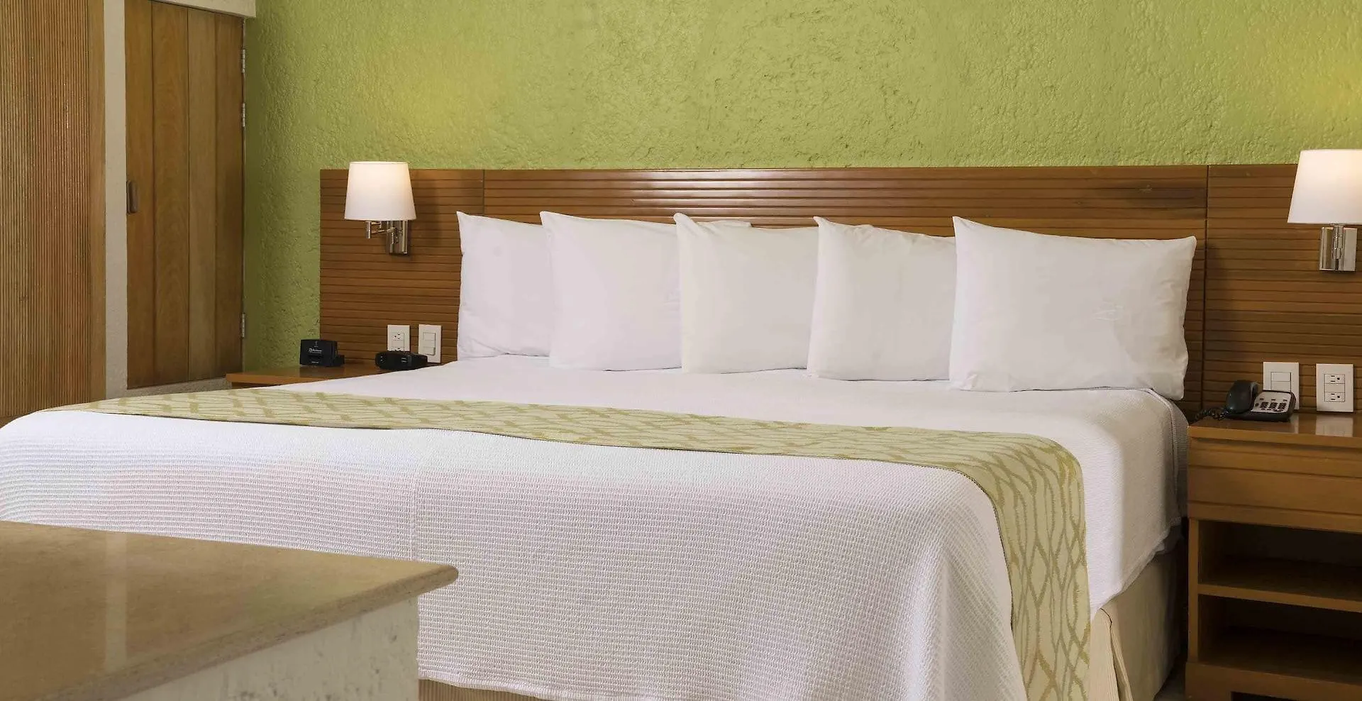 Club Regina Cancun Hotel