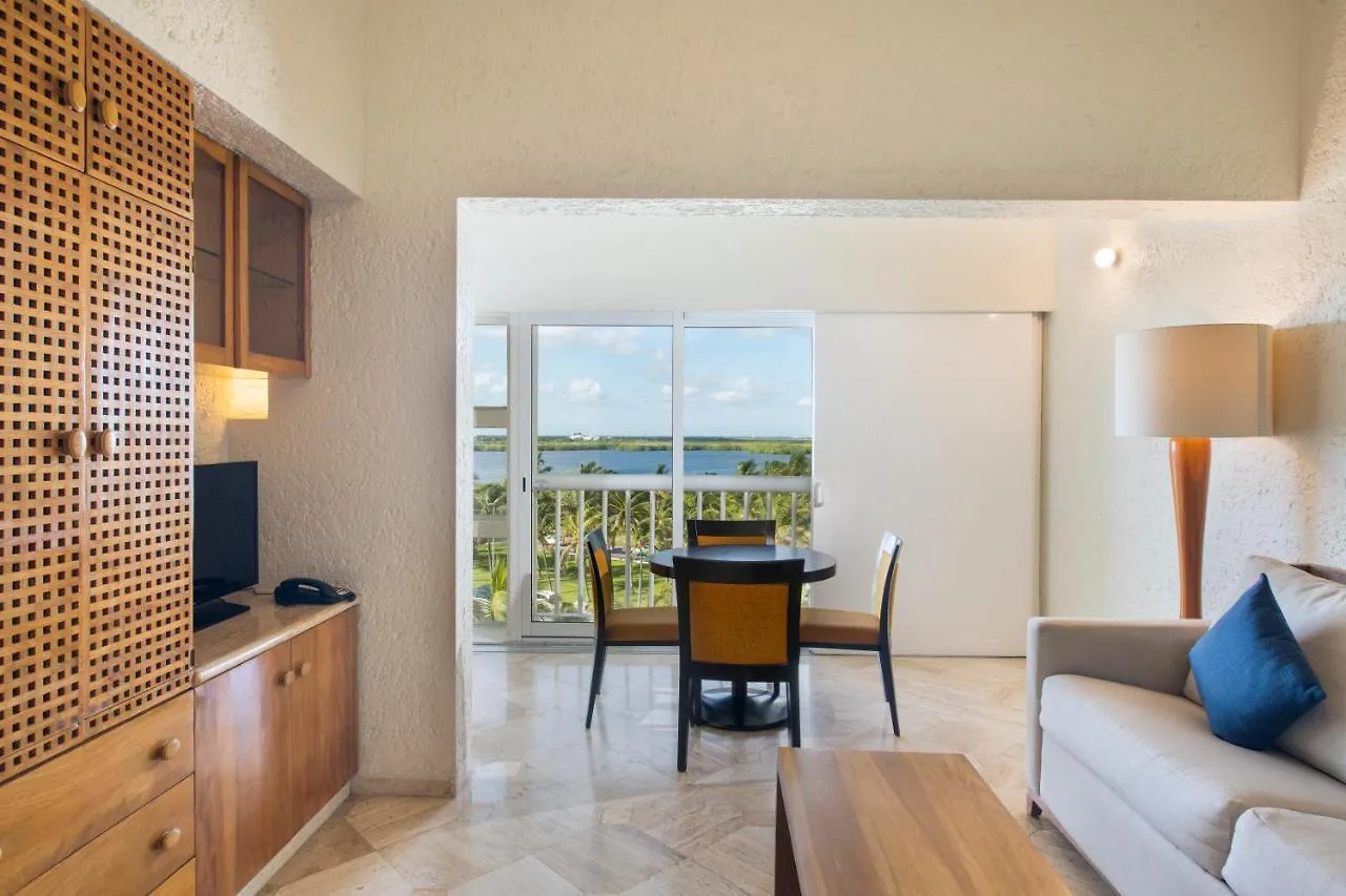 Club Regina Cancun Hotel