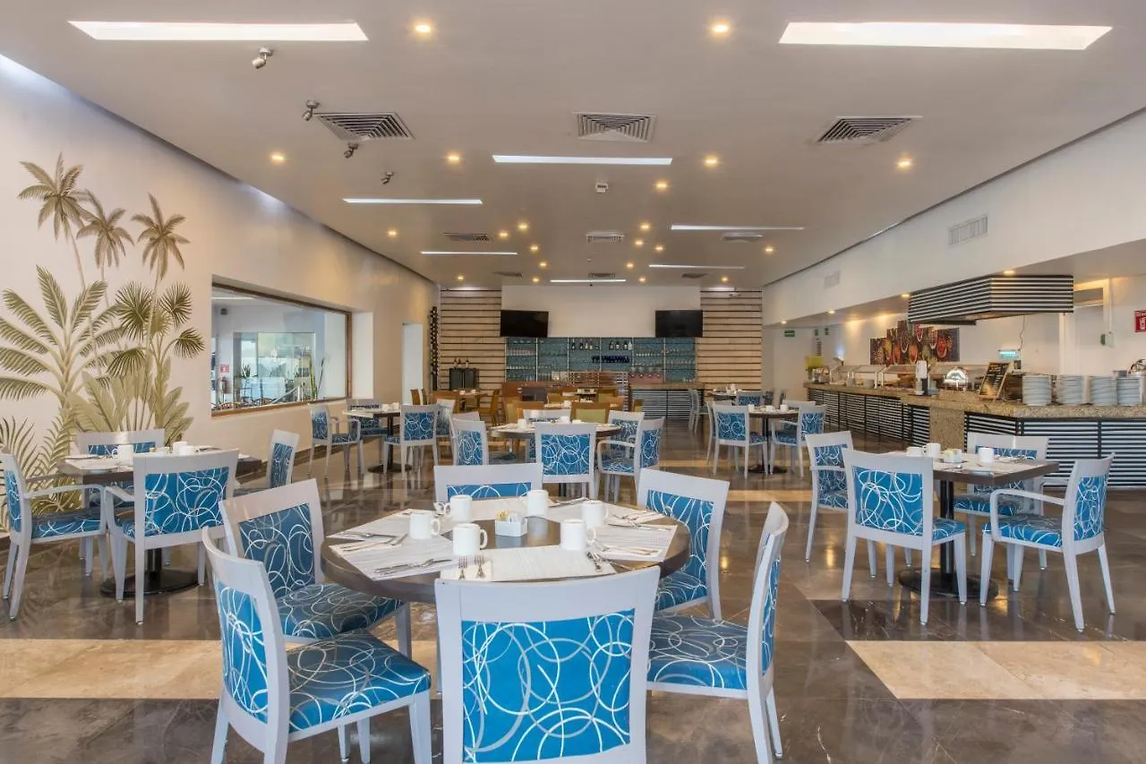 Hotel Club Regina Cancun