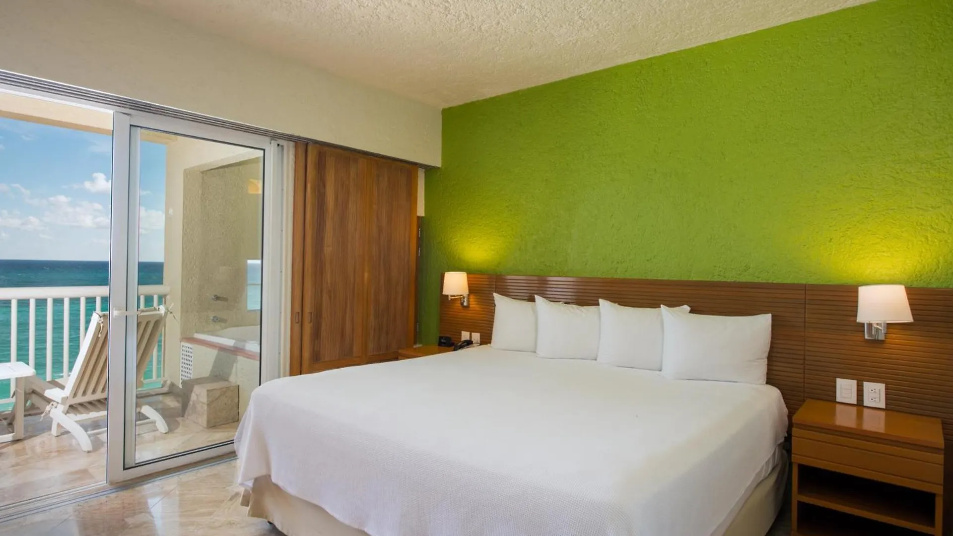 *** Hotel Club Regina Cancun Mexico