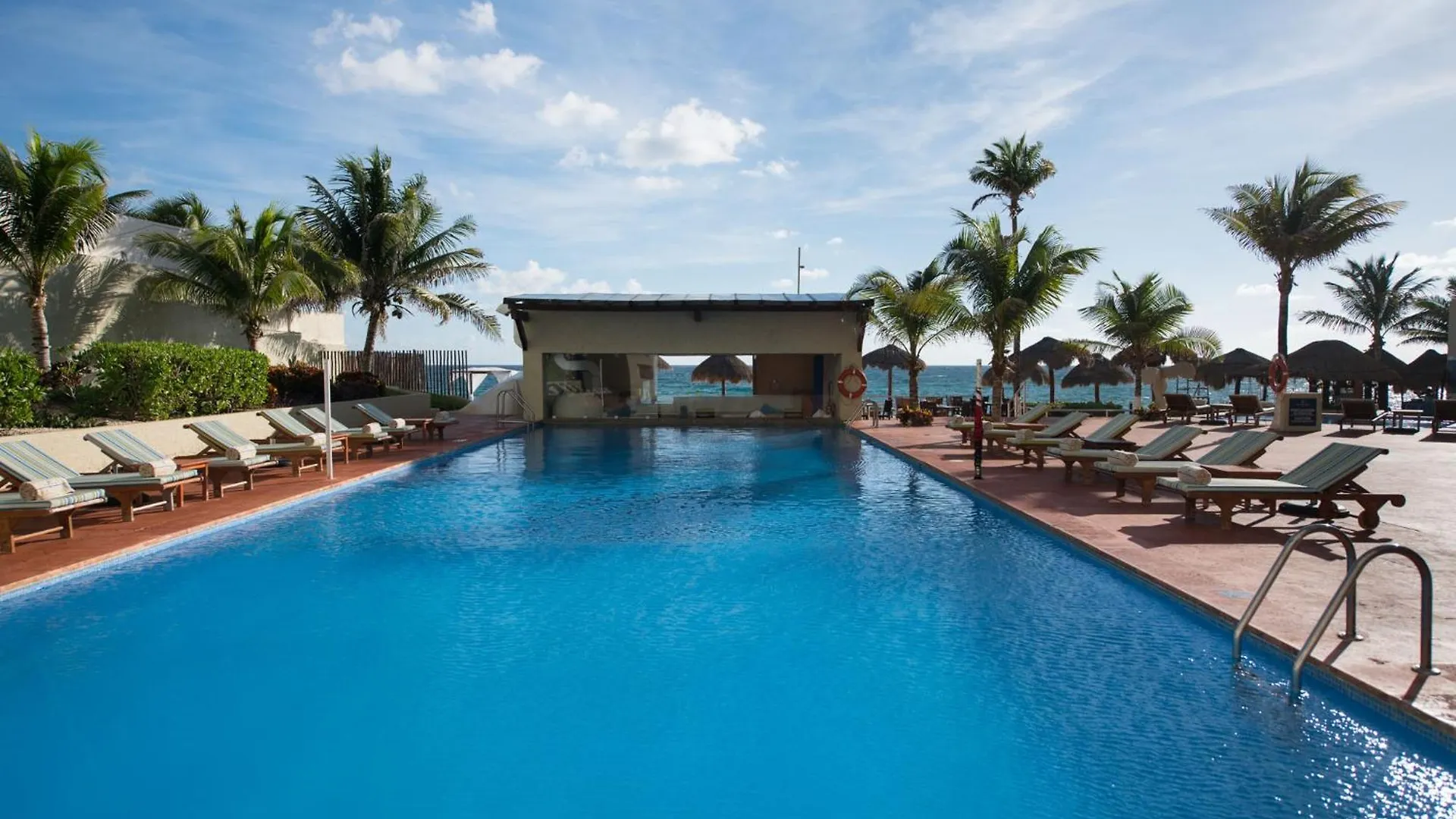 Hotel Club Regina Cancun